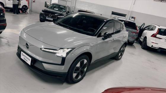 VOLVO EX30 51 KW ELÉTRICO CORE